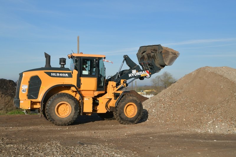 Hyundaiwielladers klaren de klus bij USUM Recycling